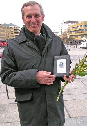 Claes Elfsberg took the chance to give the audience a line to the motivation and ended with the hope: "Maybe we will get another award at the next years ceremony"
